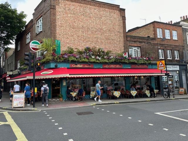 Guest Rooms In Camden Town ลอนดอน ภายนอก รูปภาพ